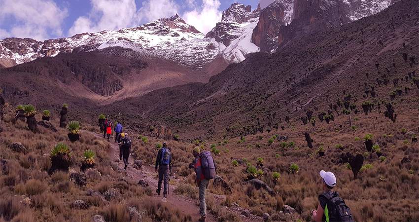 4-days-mount-kenya-climbing-chogoria-sirimon-route